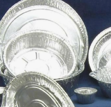 Czy zastawa stołowa z folii aluminiowej jest bezpieczna do przechowywania żywności?